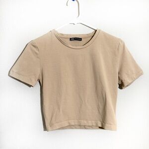 Zara beige cropped top capsule wardrobe staple basic tee